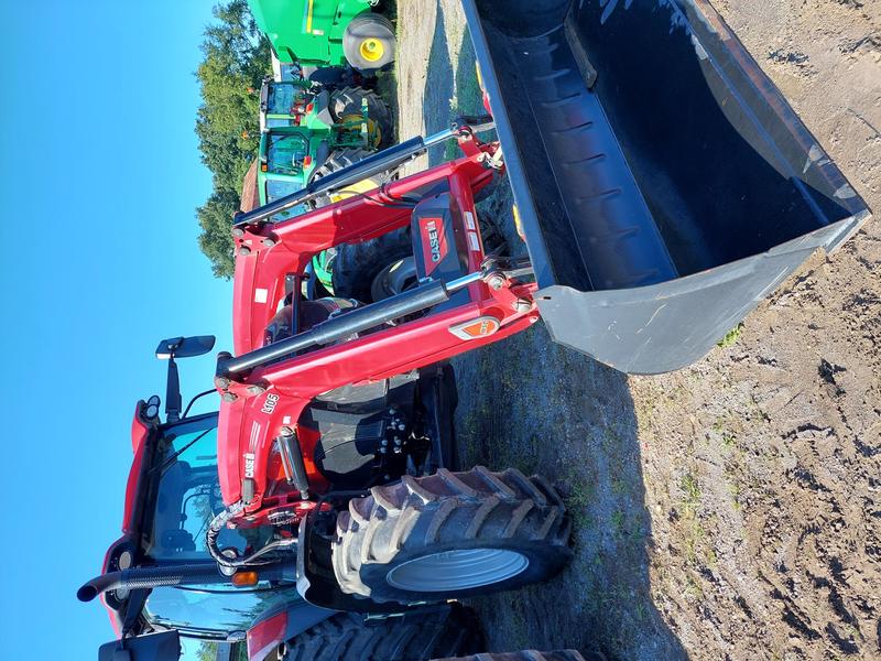 Tractors  CASE IH MAXXUM 145 Photo